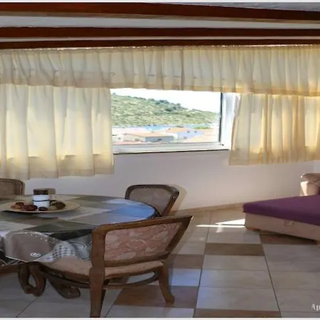 Juras - Two Bedroom With Sea View David