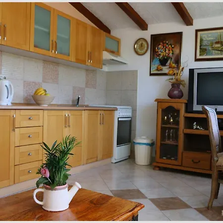 Juras - Two Bedroom With Sea View David Apartment