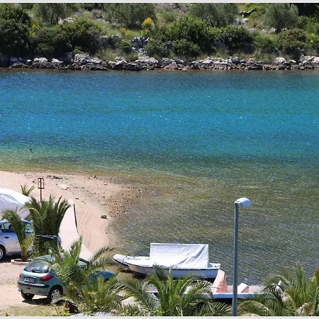 Juras - Two Bedroom With Sea View David